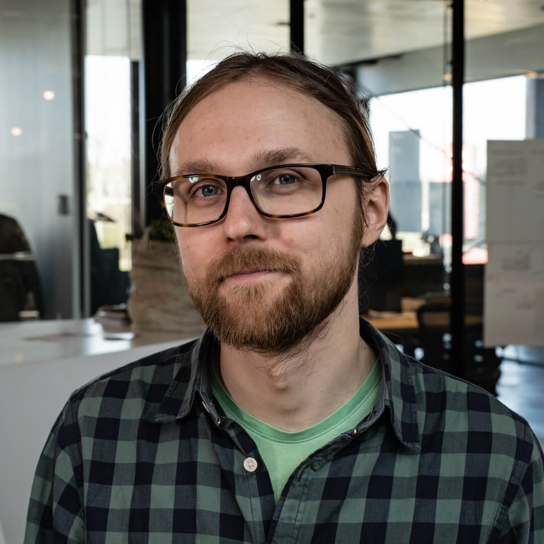 Eugene_Rubashka_Square_LR-1